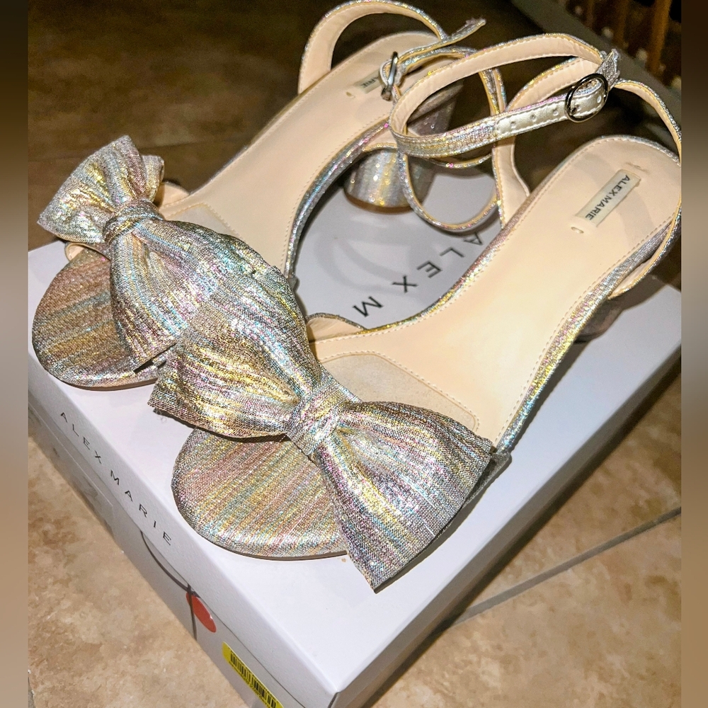 ✨Alex Marie Iridescent Heels✨ Size 9